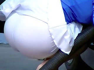 blond mother i shows cleavage and booty at the